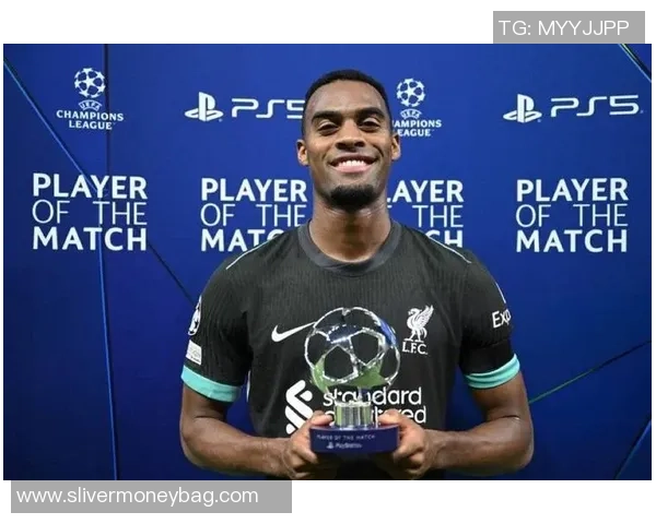 斯洛特：赫拉芬贝赫因脚踝扭伤被换下 伤病隐忧影响比赛决策